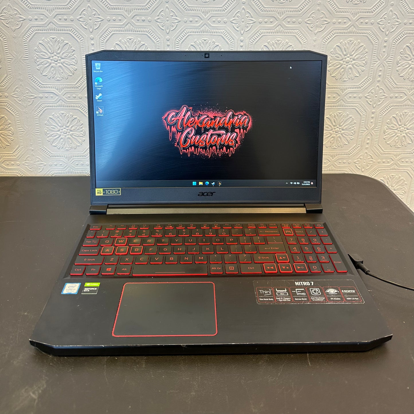 Portátil para juegos Acer NITRO 7 de 15,6” y 60 Hz