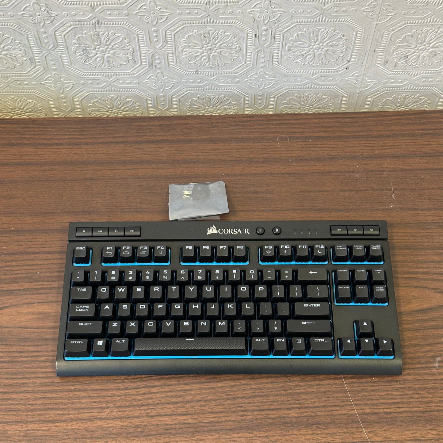 Teclado mecánico para juegos Corsair K63 inalámbrico azul MX