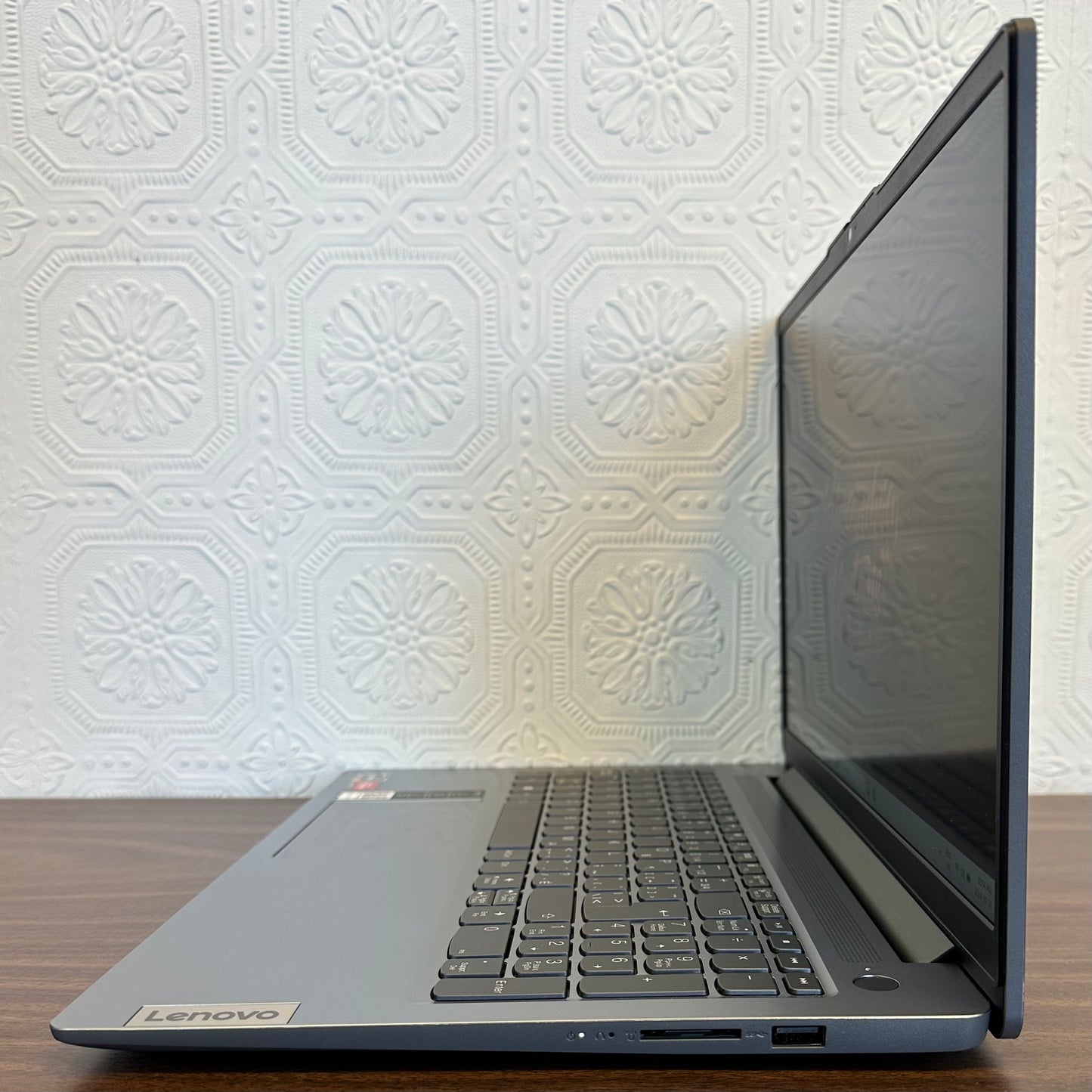 Lenovo IdeaPad Slim 3 15.8" 60Hz 1080P Laptop - Re-Certified