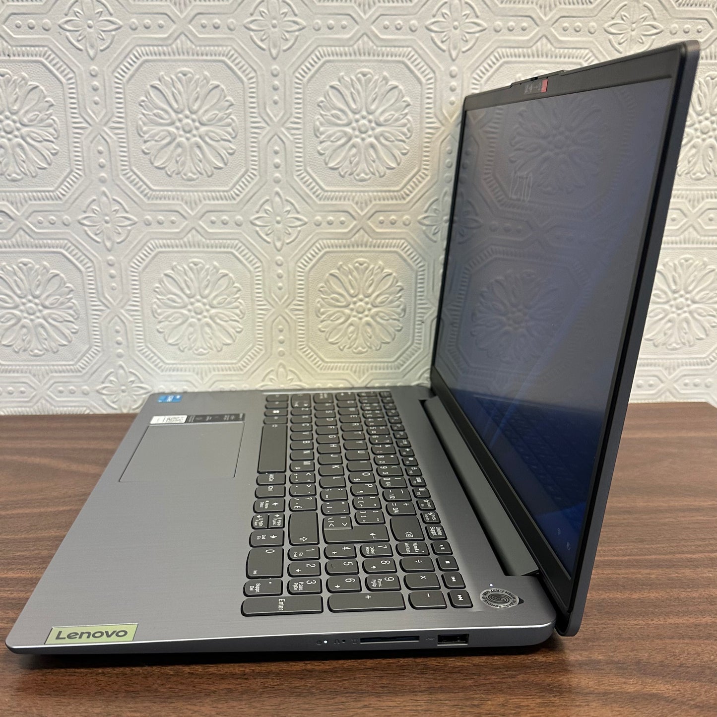 Lenovo IdeaPad 3 15.6" 60Hz 1080P Laptop - Re-Certified